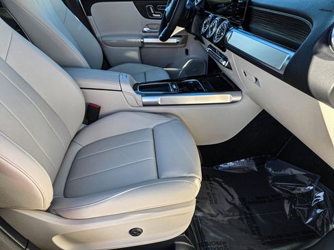 New 2026 Mercedes-Benz GLB 250 4MATIC image 39