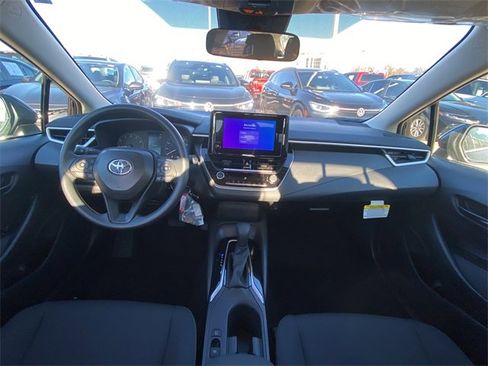 Used 2025 Toyota Corolla LE image 17