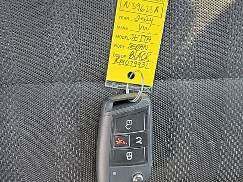 Certified 2024 Volkswagen Jetta Sport FWD image 36
