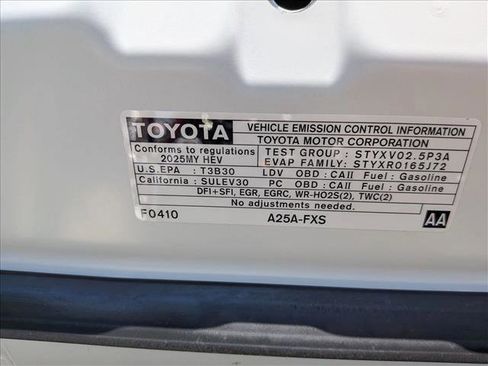 Used 2025 Toyota Camry LE image 23