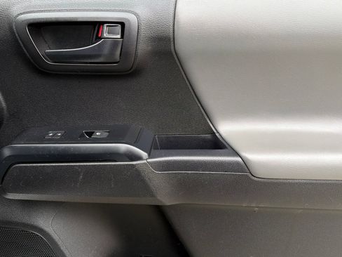 Used 2023 Toyota Tacoma SR RWD image 18