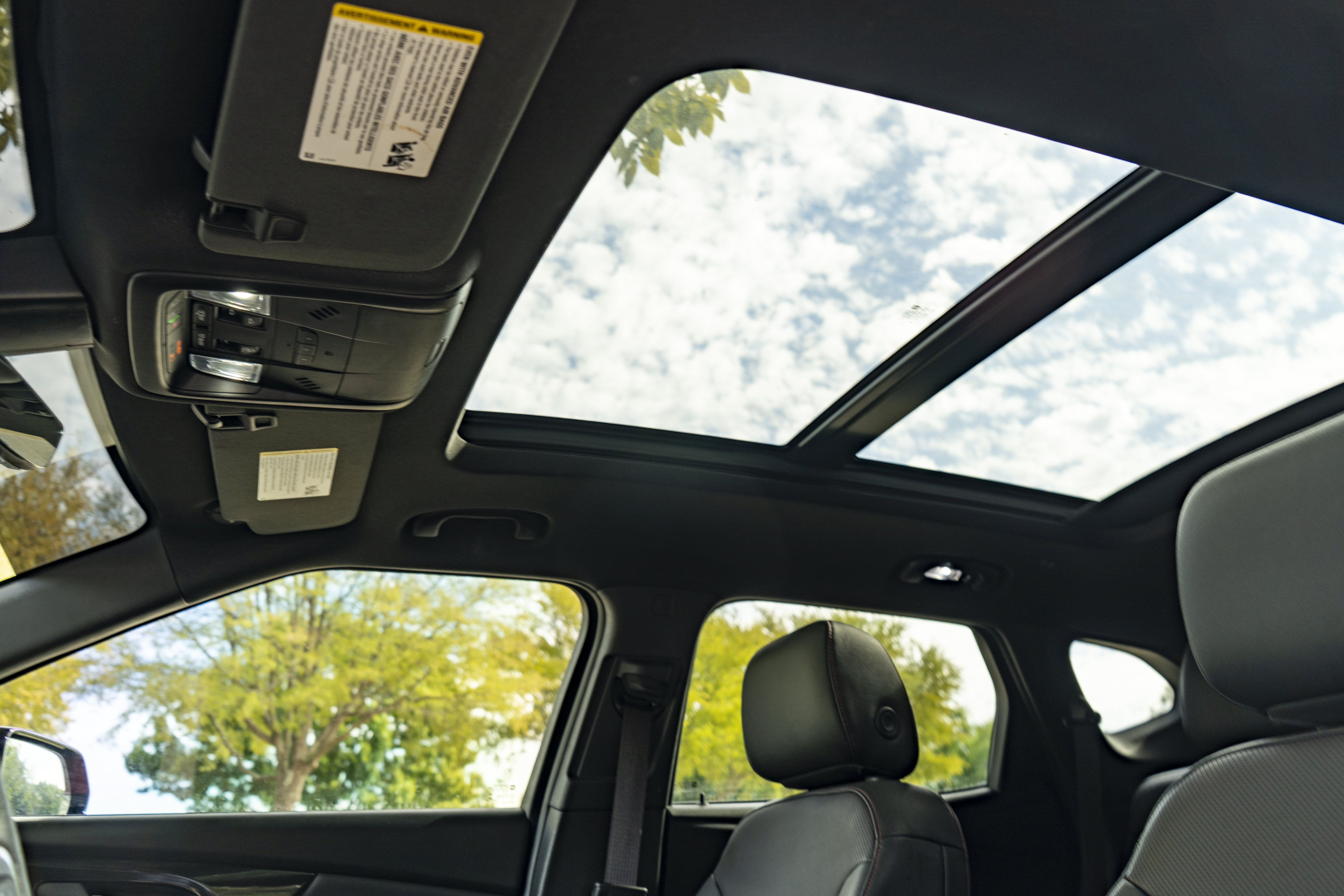 Used 2021 Chevrolet Blazer RS w/ Enhanced Convenience Package FWD image 33