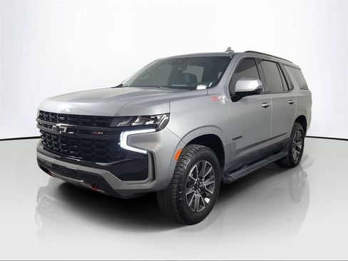 Used 2023 Chevrolet Tahoe Z71 w/ Luxury Package AWD/4WD image 3
