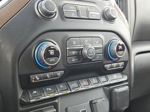 Used 2022 Chevrolet Silverado 1500 High Country image 41