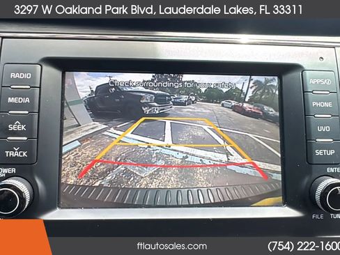 Used 2017 Kia Sedona LX w/ LX Essentials Premium Package FWD image 62