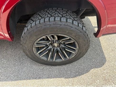 Used 2018 Ford F150 XLT w/ Equipment Group 302A Luxury AWD/4WD image 6