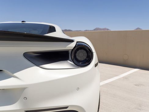 Used 2018 Ferrari 488 GTB RWD image 37