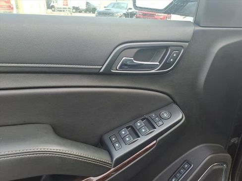 Used 2018 GMC Yukon SLT w/ Premium Edition image 10