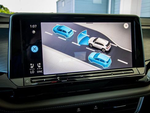 New 2026 Volkswagen Atlas Cross Sport SE image 6