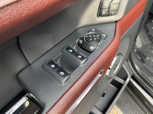 Used 2023 Ford Expedition Max Limited image 12