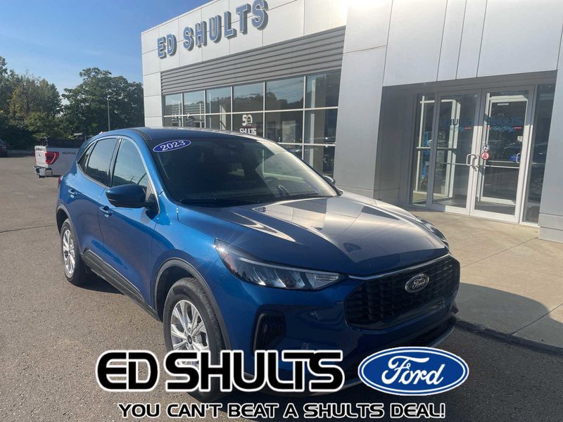 Used 2023 Ford Escape Active w/ Tech Pack #2 image 1