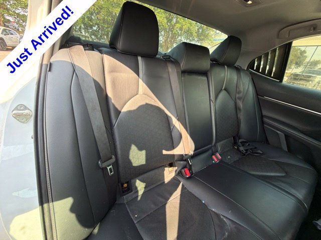 Used 2020 Toyota Camry XSE FWD image 27