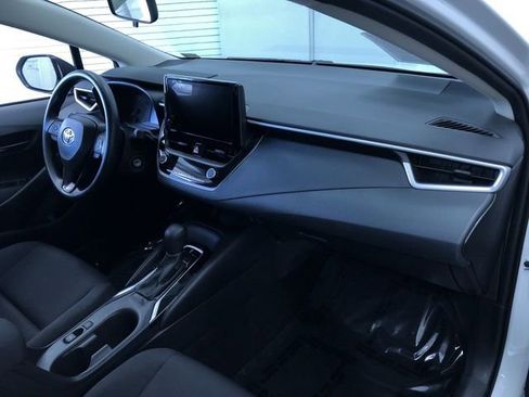 Certified 2025 Toyota Corolla LE image 23