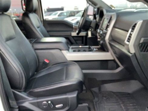 Used 2018 Ford F250 Lariat w/ Chrome Package image 17