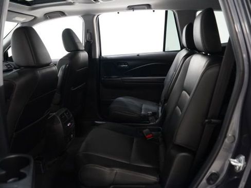 Used 2022 Honda Pilot Touring image 34
