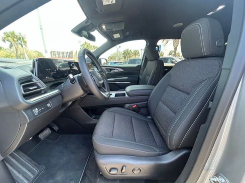 New 2026 Chevrolet Traverse LT w/ Midnight/Sport Edition FWD image 13