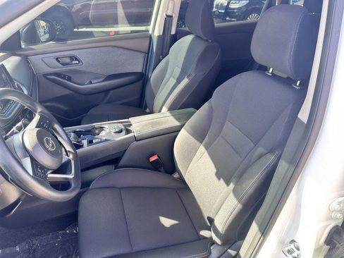 Used 2023 Nissan Rogue S image 11