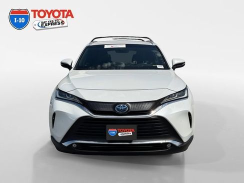 Certified 2024 Toyota Venza XLE AWD/4WD image 8