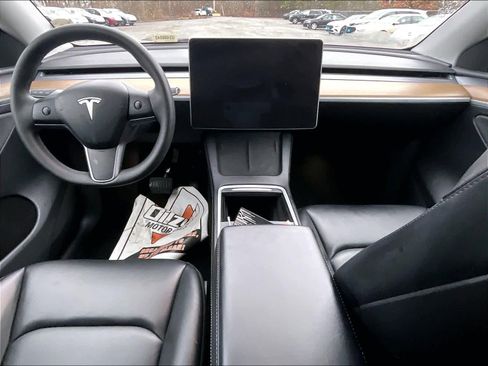 Used 2023 Tesla Model Y Long Range image 21