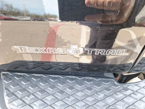 Used 2023 Jeep Gladiator Sport image 12