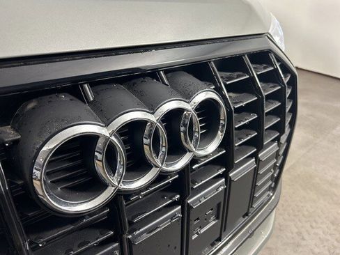 New 2025 Audi Q3 2.0T Premium image 28