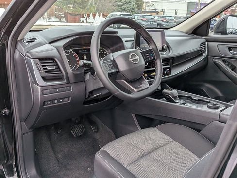 Used 2026 Nissan Rogue SV w/ Cold Weather Package image 10