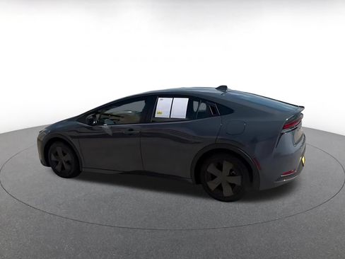 Used 2024 Toyota Prius LE FWD image 10