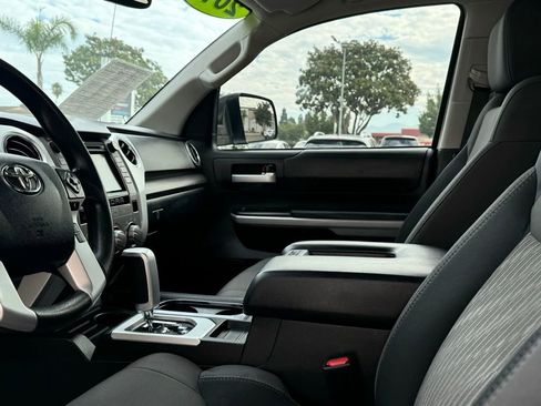 Used 2018 Toyota Tundra SR5 image 16
