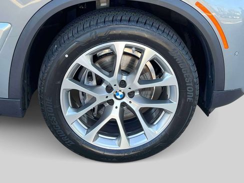 Used 2024 BMW X5 xDrive40i w/ Premium Package AWD/4WD image 8