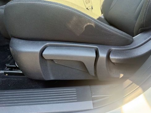 Used 2023 Nissan Rogue S image 14