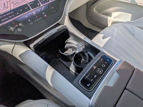 Certified 2023 Mercedes-Benz EQS 580 4MATIC SUV image 11