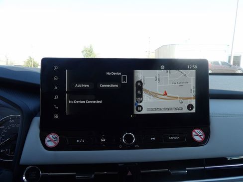 Used 2025 Mitsubishi Outlander SE image 17