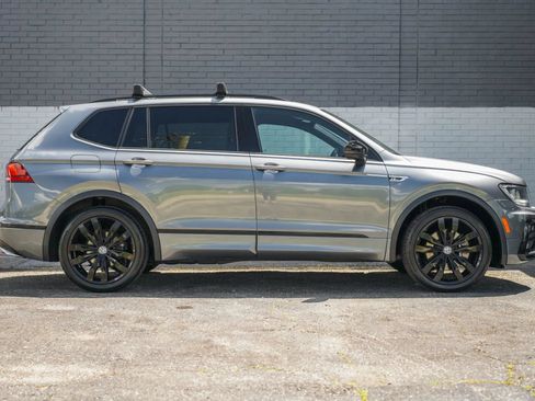 Used 2021 Volkswagen Tiguan SE R-Line w/ 3rd Row Seat Package AWD/4WD image 4