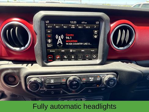 Used 2023 Jeep Wrangler Unlimited Rubicon AWD/4WD image 18
