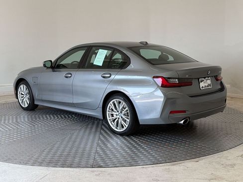 Used 2023 BMW 330e xDrive w/ Premium Package AWD/4WD image 3