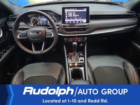 Used 2025 Jeep Compass Trailhawk AWD/4WD image 15