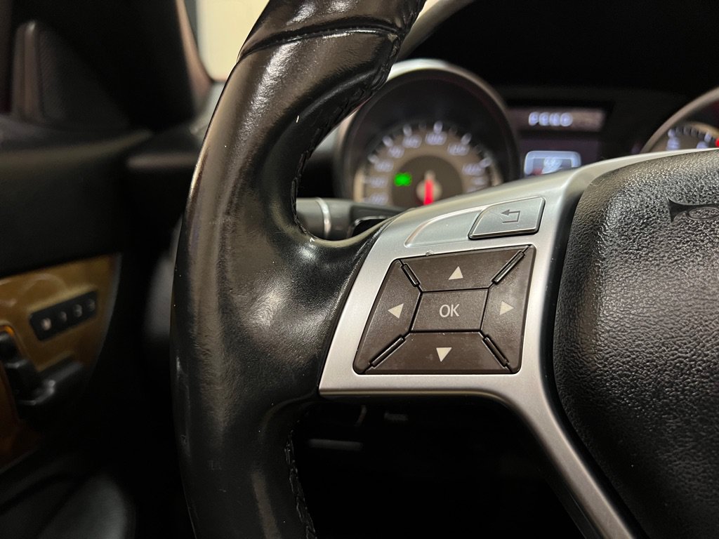 Used 2016 Mercedes-Benz SLK 350 image 33