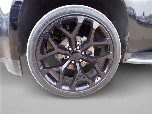 Used 2017 GMC Yukon SLT AWD/4WD image 6