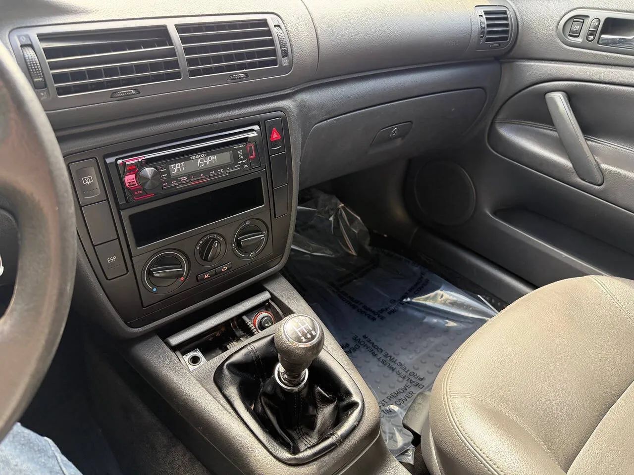 Used 2005 Volkswagen Passat GL FWD image 44