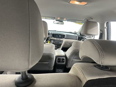 Used 2020 Kia Sportage LX image 17