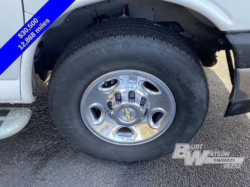Used 2024 Chevrolet Express 2500 image 15