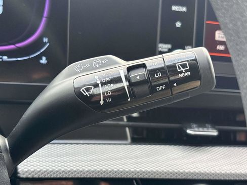 Used 2025 Kia Sportage LX image 26