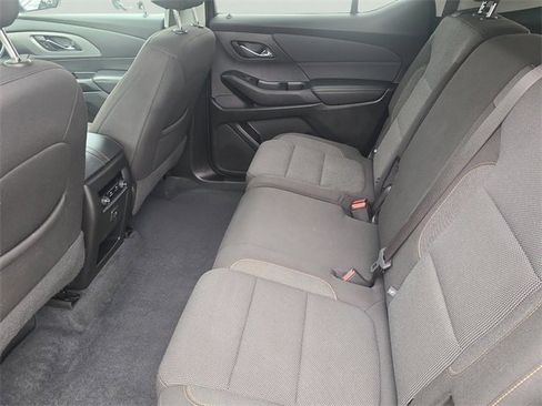 Used 2021 Chevrolet Traverse LS image 11