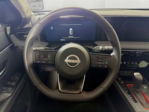 Certified 2025 Nissan Kicks SR AWD/4WD image 9