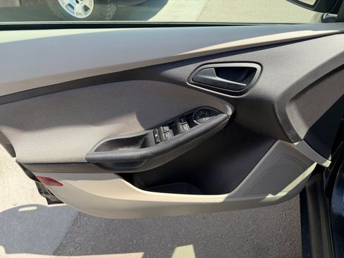 Used 2012 Ford Focus SE FWD image 13