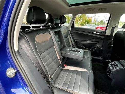 Used 2022 Volkswagen Taos SEL image 20