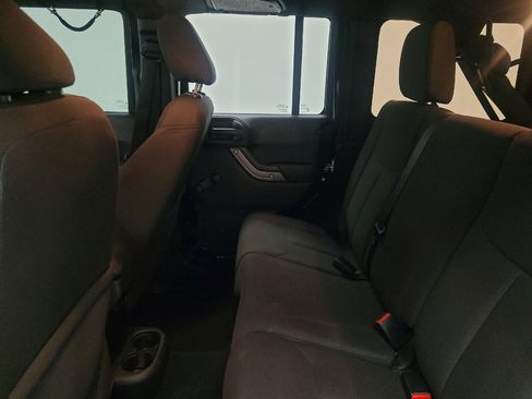 Used 2016 Jeep Wrangler Unlimited Sport w/ Connectivity Group image 18