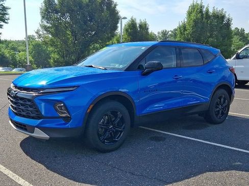 Certified 2024 Chevrolet Blazer LT w/ Convenience Package AWD/4WD image 3