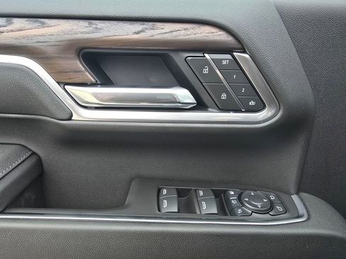 New 2025 GMC Sierra 2500 SLT w/ SLT Premium Package image 30