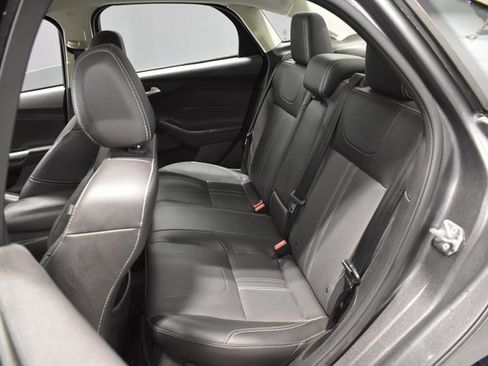 Used 2014 Ford Focus SE w/ Equipment Group 201A image 24